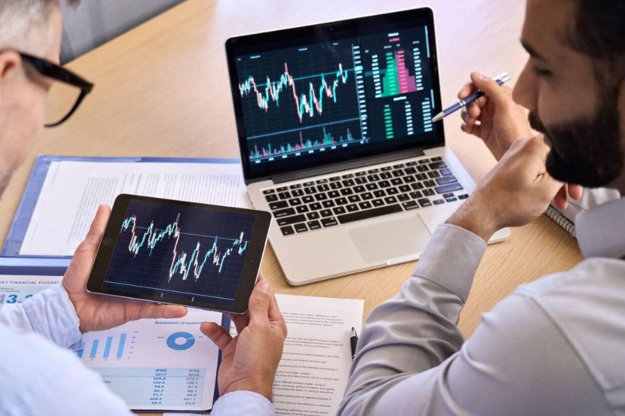 The 15-Minute Portfolio That Beats 90% of Professional Investors