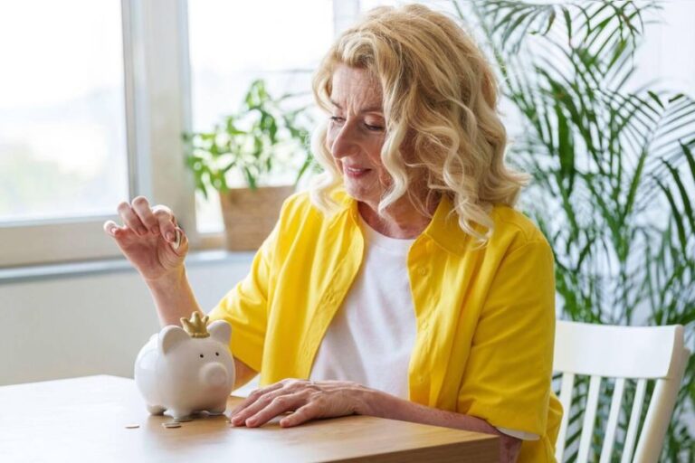 The $5 Challenge That Helped Me Save $3,000 in One Year